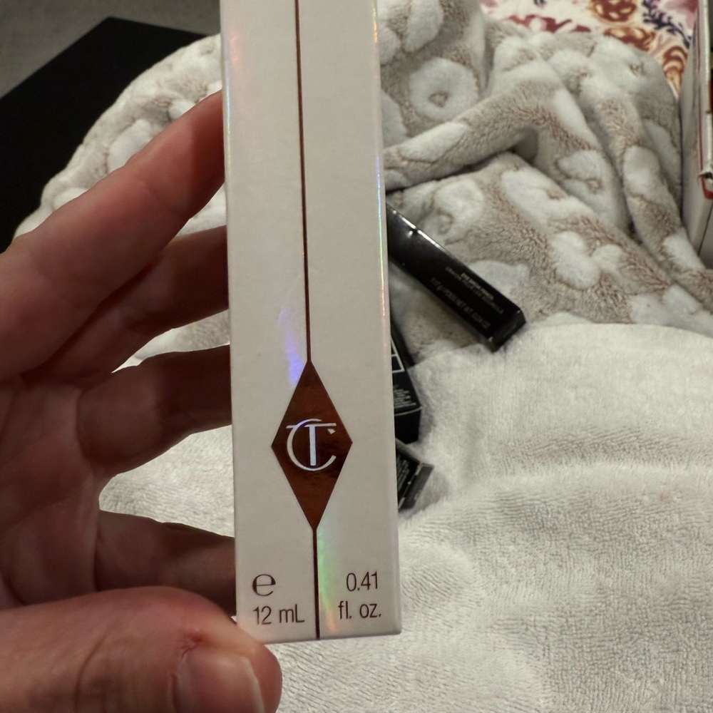 Charlotte Tilbury Glowgasm highlighter.